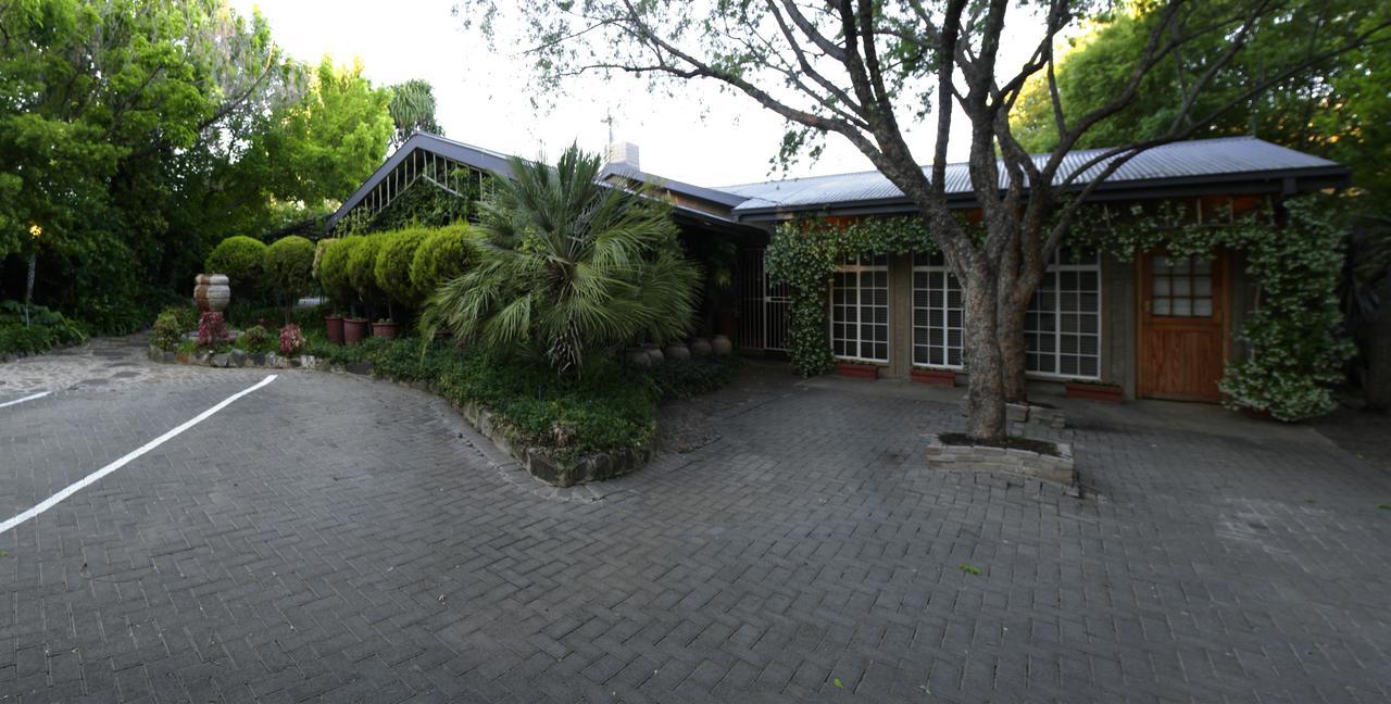 Dias Guest House Bloemfontein Bagian luar foto