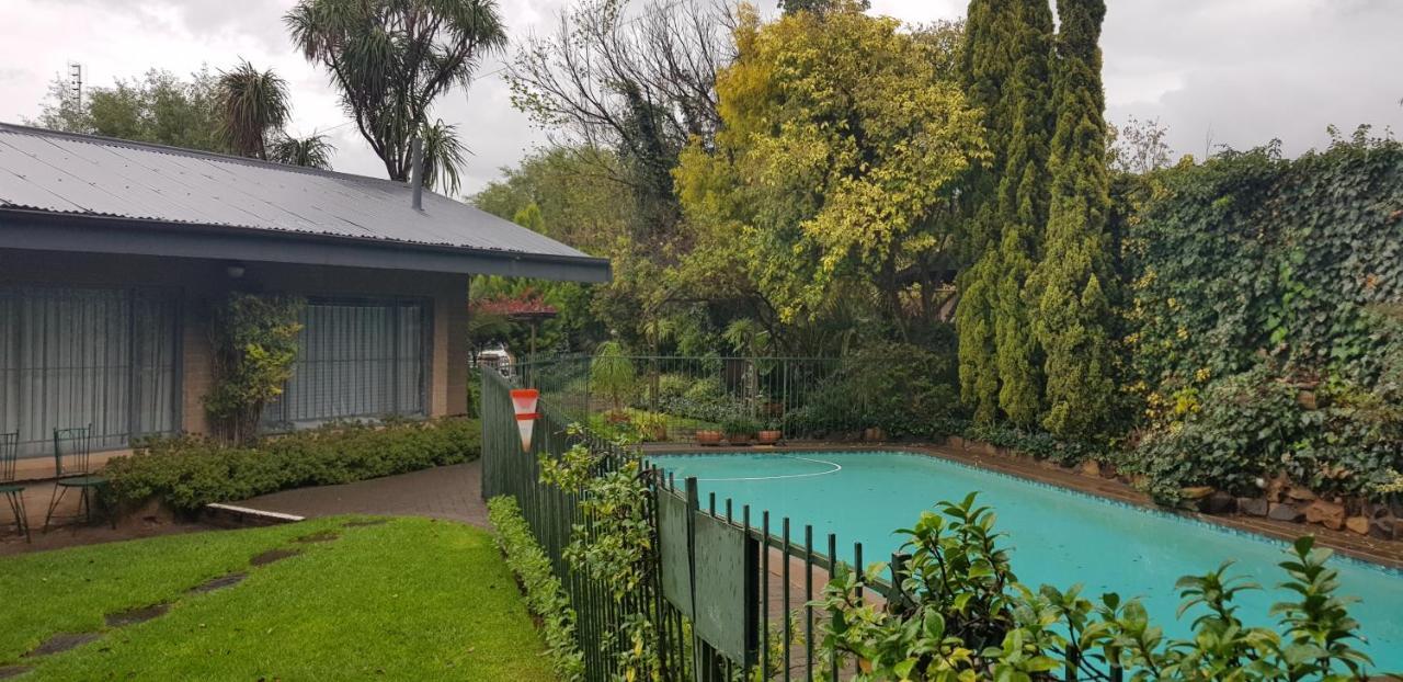Dias Guest House Bloemfontein Bagian luar foto